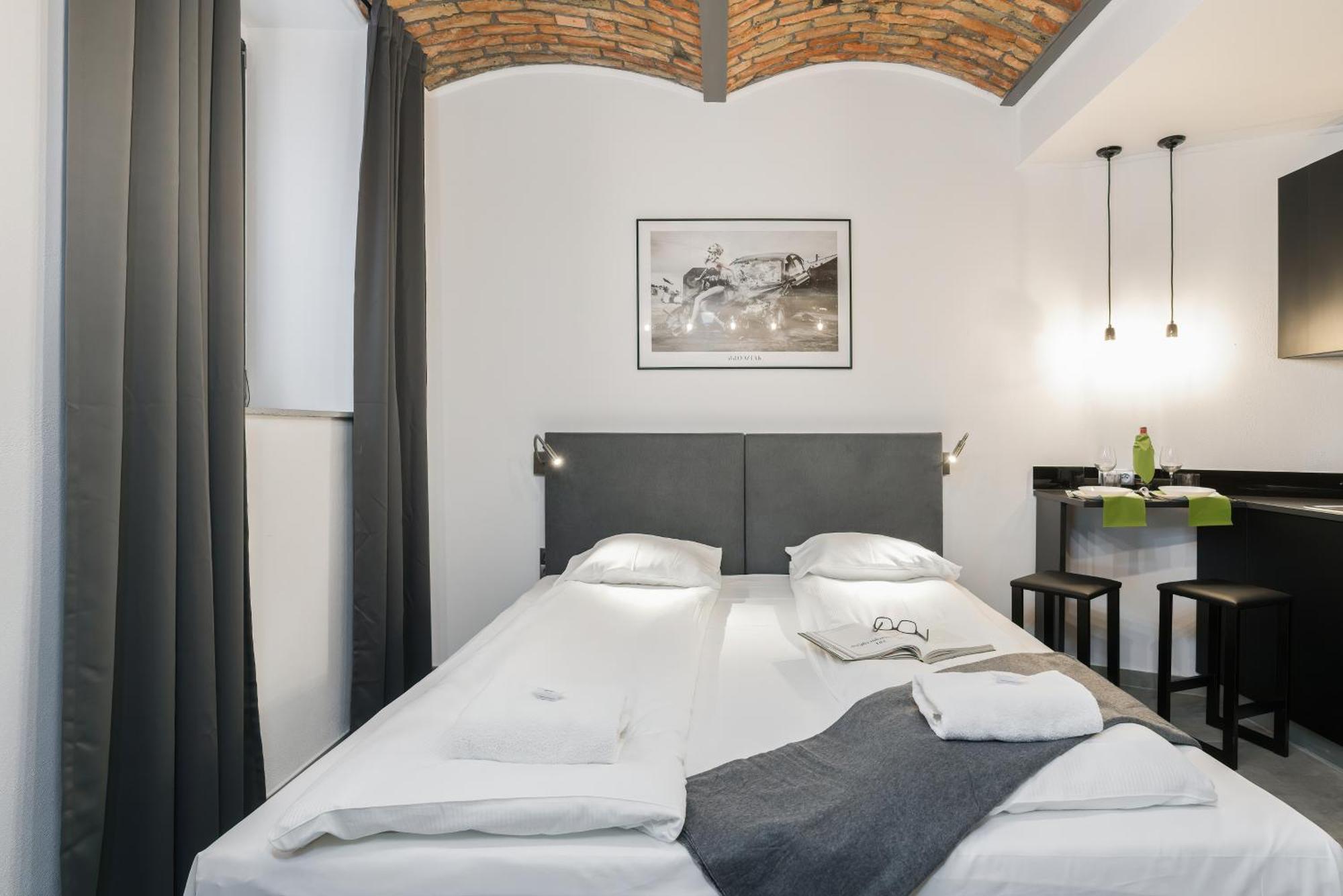 Level -1 Loft Apartments City Center By Renters Poznań Kültér fotó