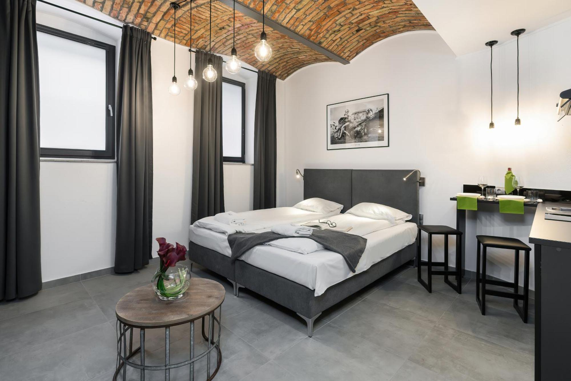 Level -1 Loft Apartments City Center By Renters Poznań Kültér fotó