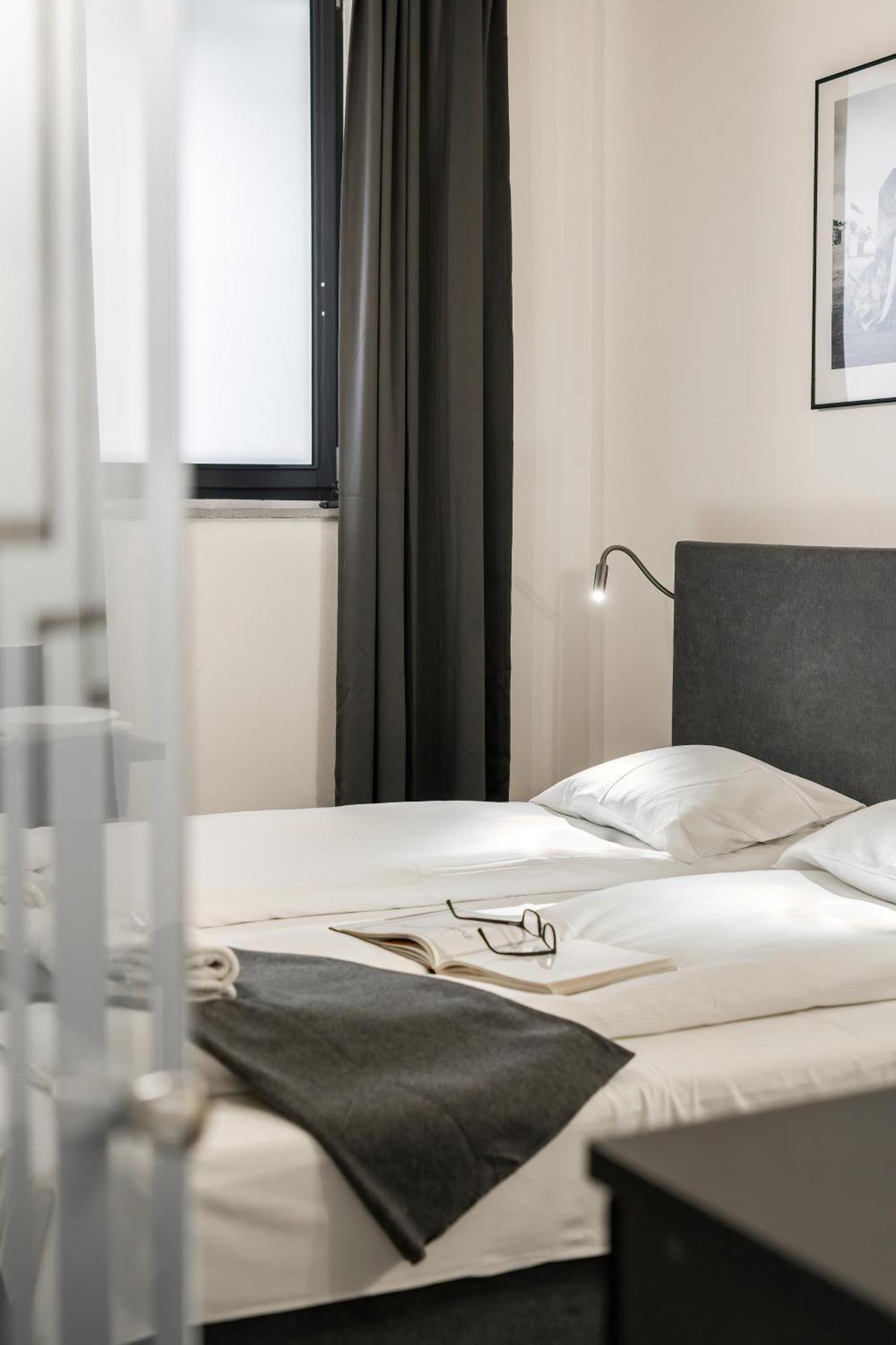 Level -1 Loft Apartments City Center By Renters Poznań Kültér fotó